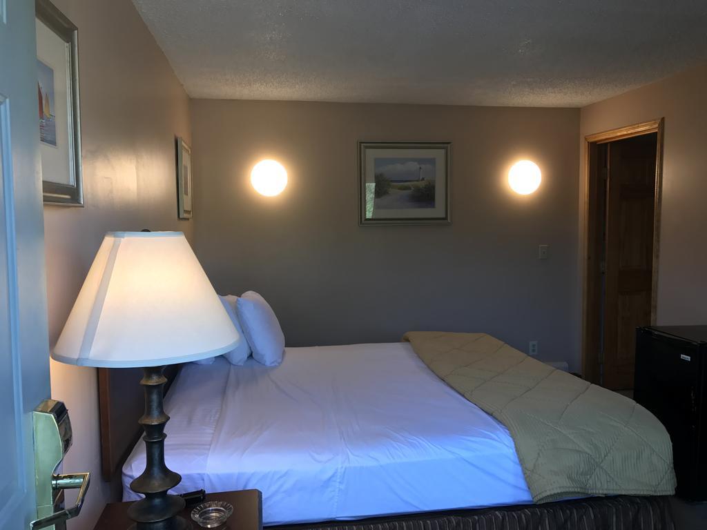 Capri Motel Dartmouth Extérieur photo