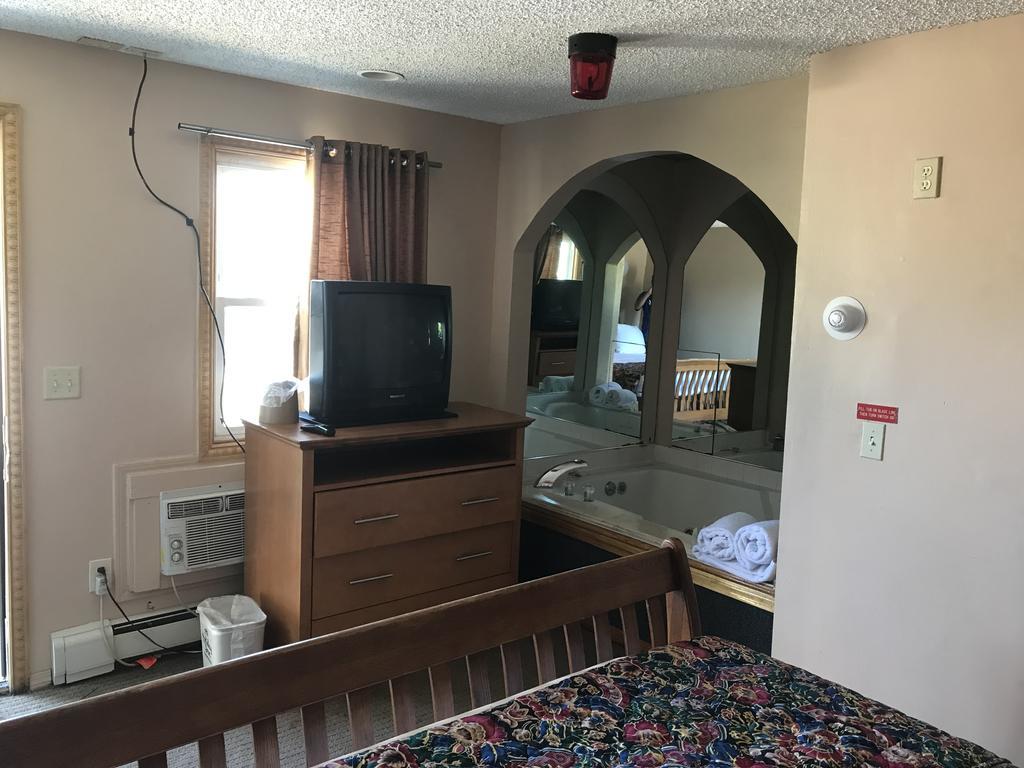 Capri Motel Dartmouth Extérieur photo